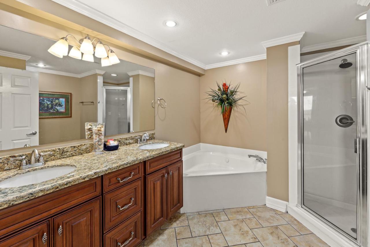 Gulf Front Master Bedroom! 2 Pools & Hot Tubs! Sleeps 8! Panama City Beach Dış mekan fotoğraf