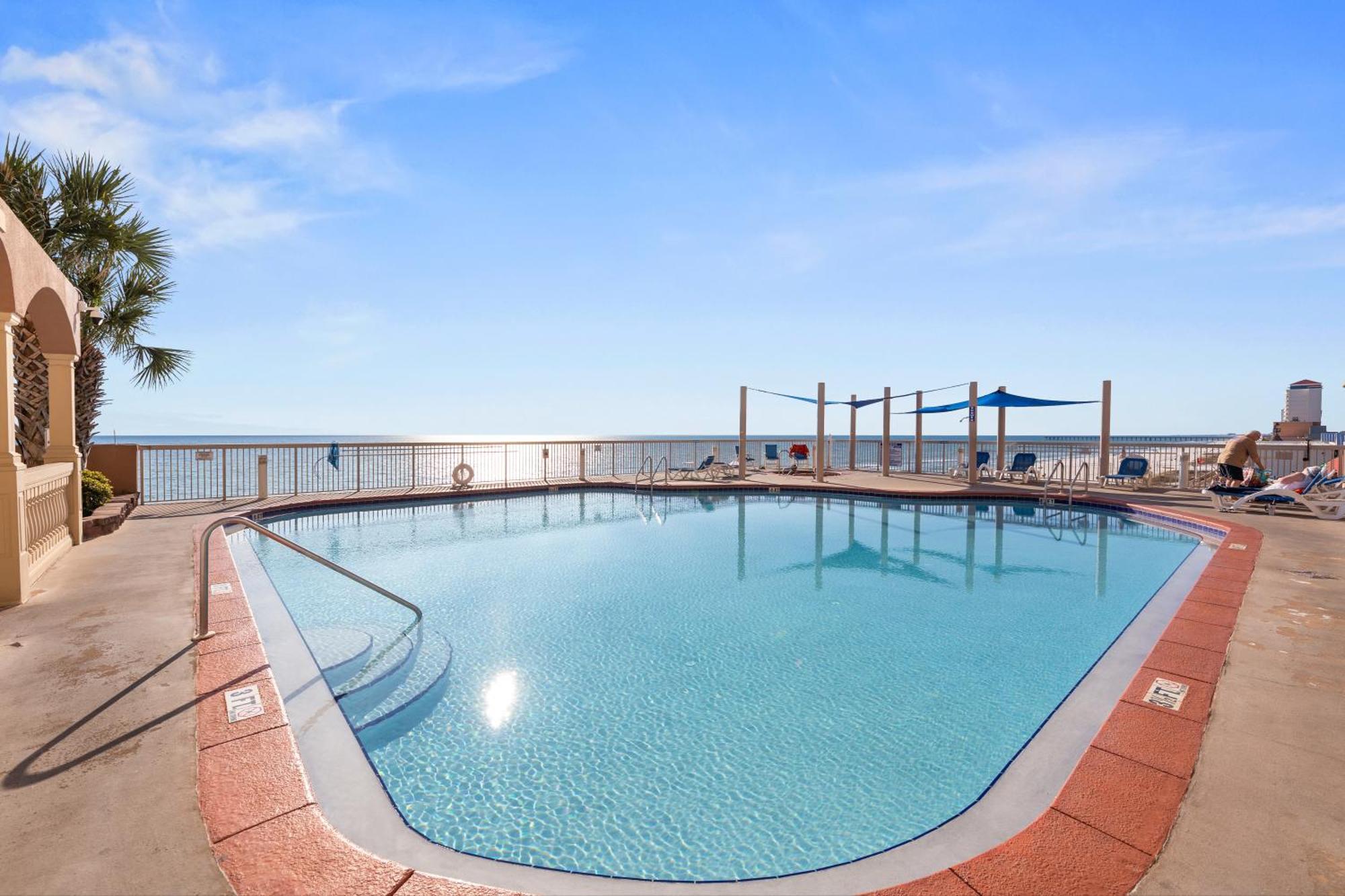 Gulf Front Master Bedroom! 2 Pools & Hot Tubs! Sleeps 8! Panama City Beach Dış mekan fotoğraf