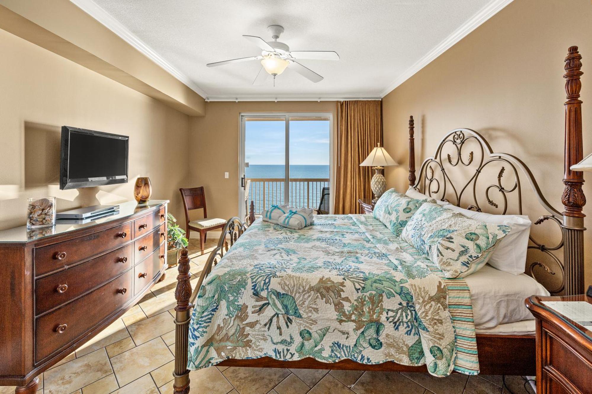 Gulf Front Master Bedroom! 2 Pools & Hot Tubs! Sleeps 8! Panama City Beach Dış mekan fotoğraf